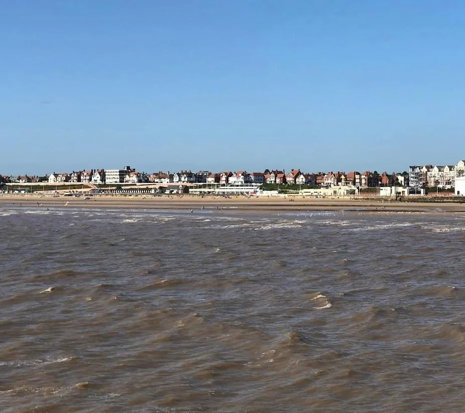 Jay 35 4 Bed Sleeps Up To 8 Dog Friendly Caravan Thornwickbay Haven Site On East Coast Flamborough